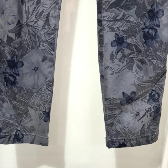 GAP Girlfriend Chino Pants Floral Hibiscus Faded Blue Print Jeans Cotton Size 6 - Picture 7 of 16